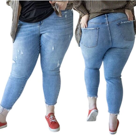 Judy Blue Mineral Wash Relaxed High Waist Jeans PlusSize 22W NWT - Picture 2 of 15